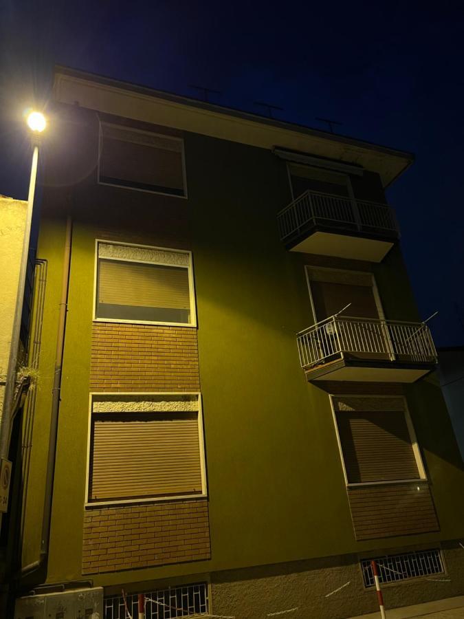 Stay In Style - Vibrant Condo In San Giovanni Lupatoto Exterior photo