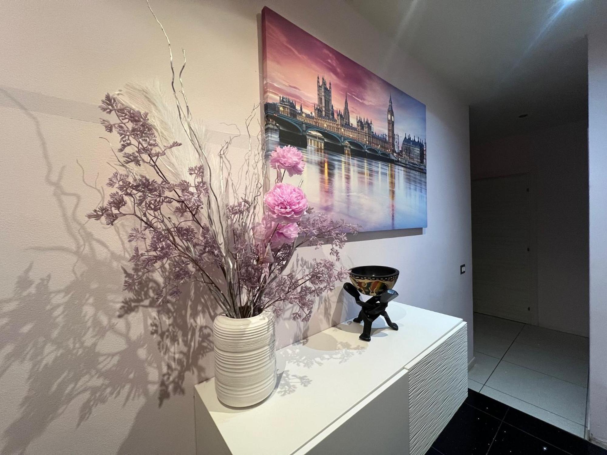 Stay In Style - Vibrant Condo In San Giovanni Lupatoto Exterior photo